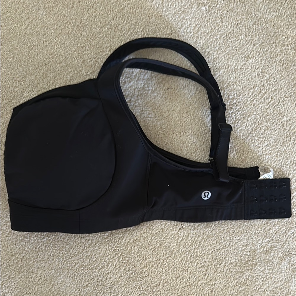 Lululemon Black sports Bra